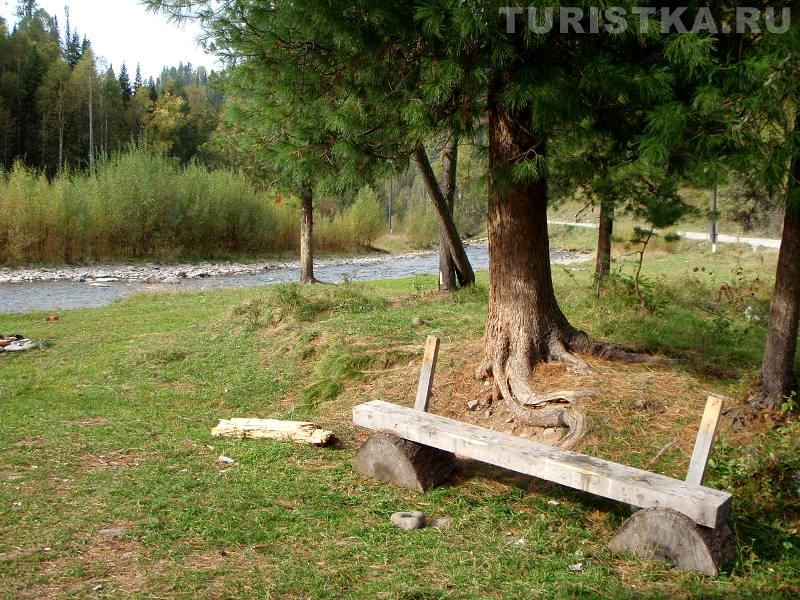 На берегу реки Иогач