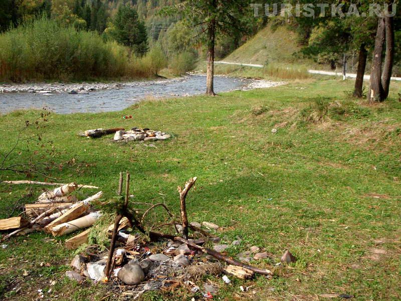 На берегу реки Иогач