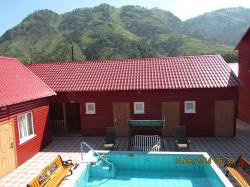 Отдых в Горном Алтае : Чемал : Базы : гостиница и кафе ВАН :