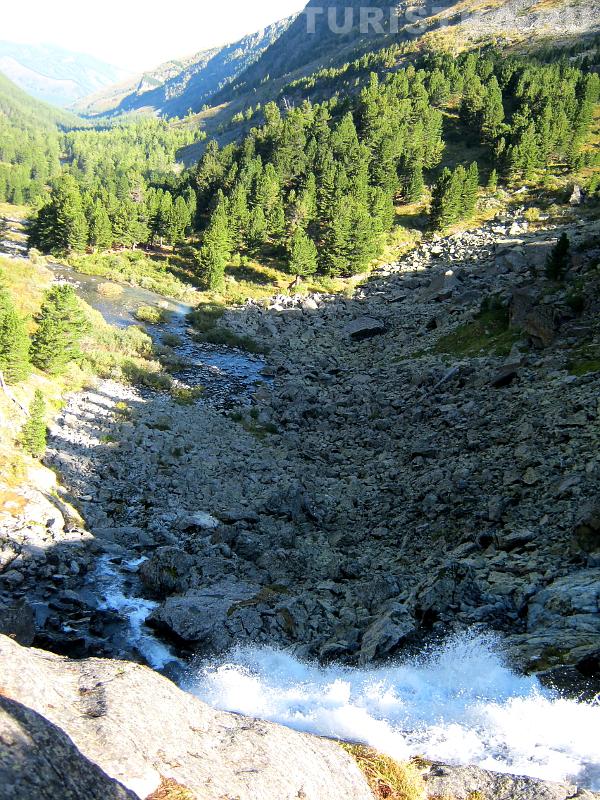 Куйгуксукий водопад и долина реки Куйгук