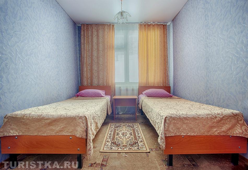 Номер Эконом 2-х местный с односпальными кроватями