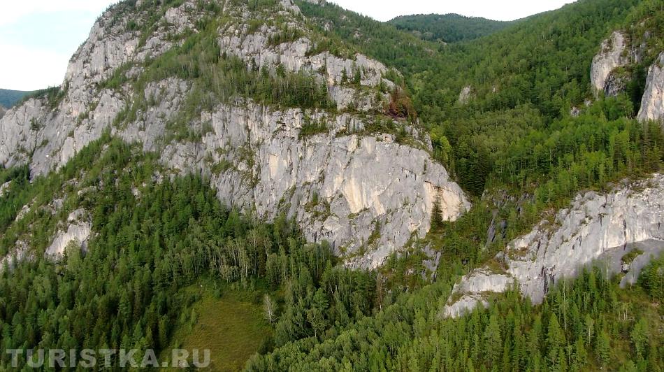Массив, в котором находится пещера