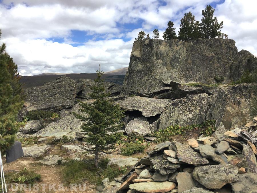 На скалах Ласточкино гнездо