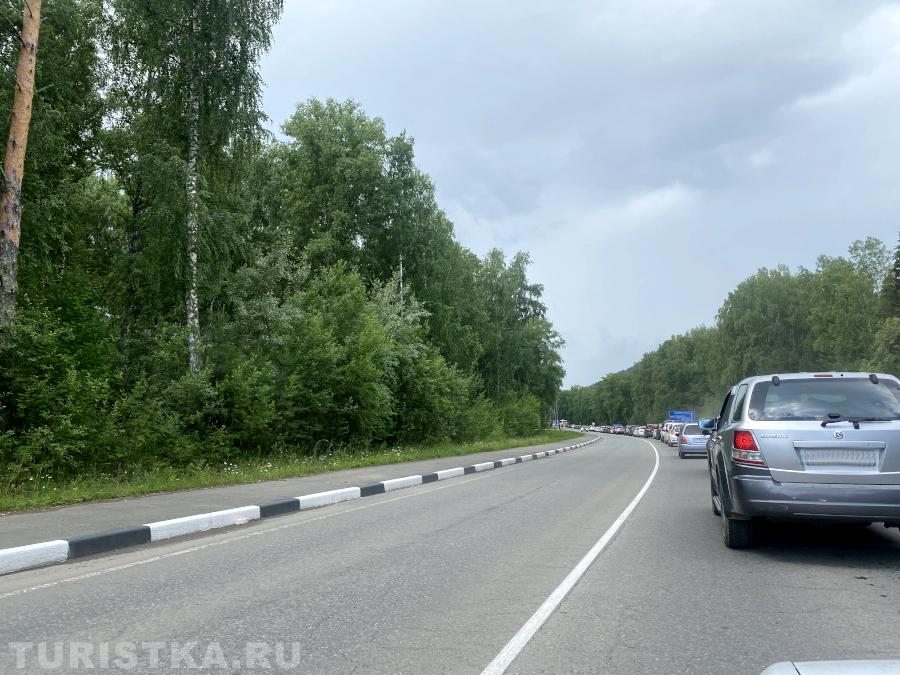Пробка около моста на Айский мост