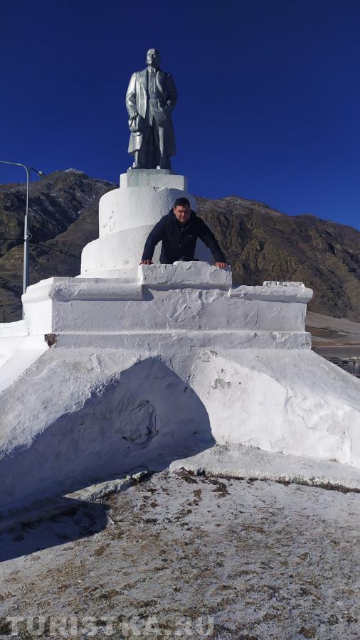 2. "В то время, когда наши космические корабли бороздят просторы Вселенной".  Пос. Иня Онгудайский район.