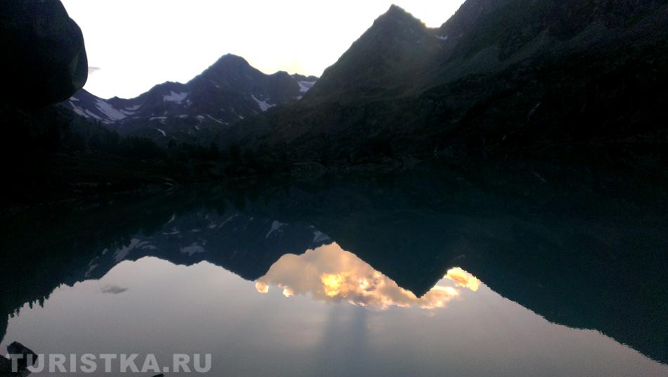 Вечернее время на озере Дарашколь.