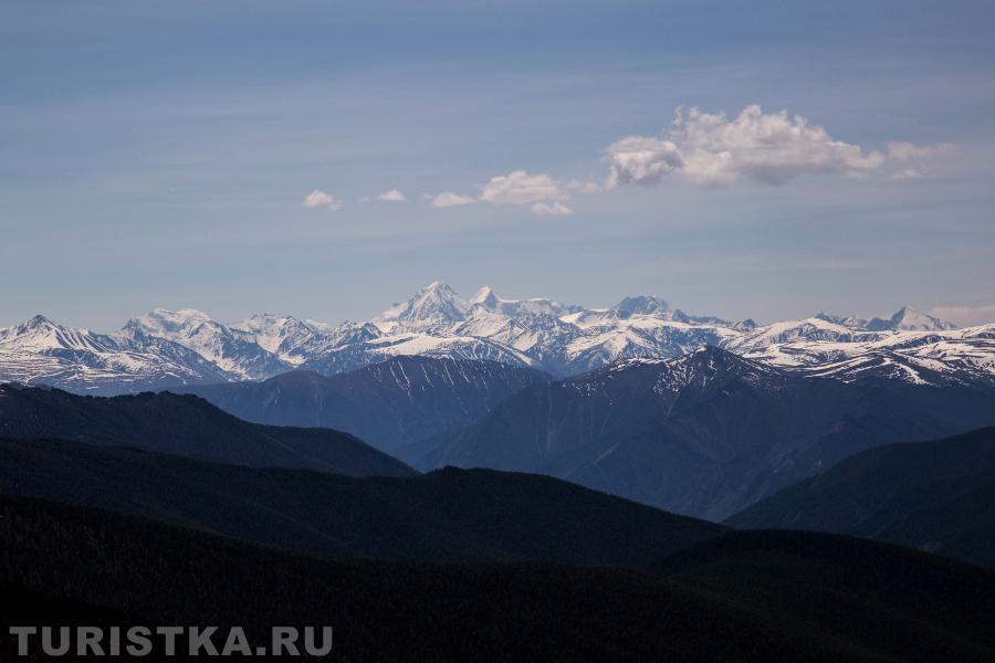 вид на Белуху