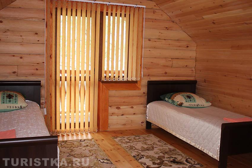 Номер в мансарде Коттеджа 1