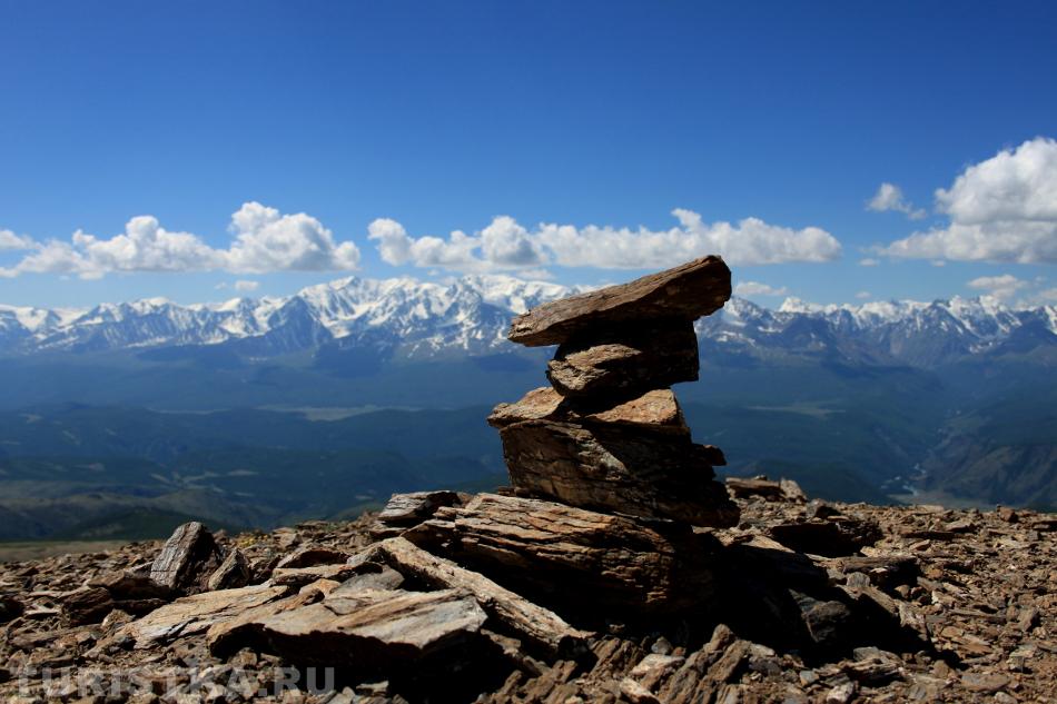 Вид на Северо-Чуйский хребет.