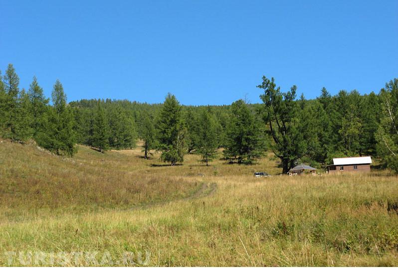 Вид на базу  Alan-Koo