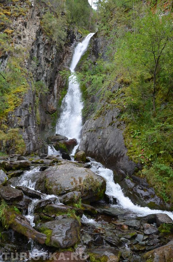 Чибитский водопад (Радужный), Алтай.