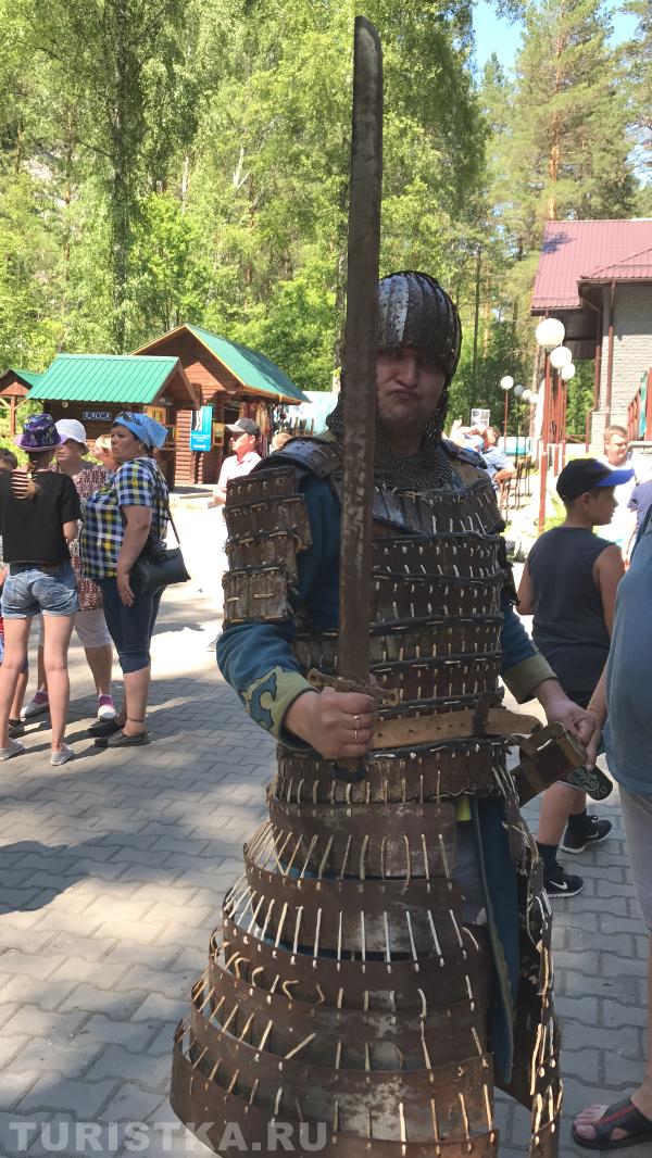 "Злобный гном из Тавдинских пещер изгоняет туристов"