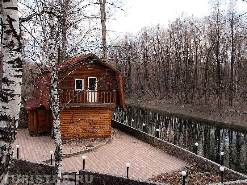 Коттедж у протоки