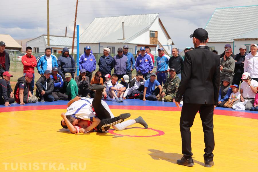 Национальная борьба  "День Животновода" Кош-Агачский район