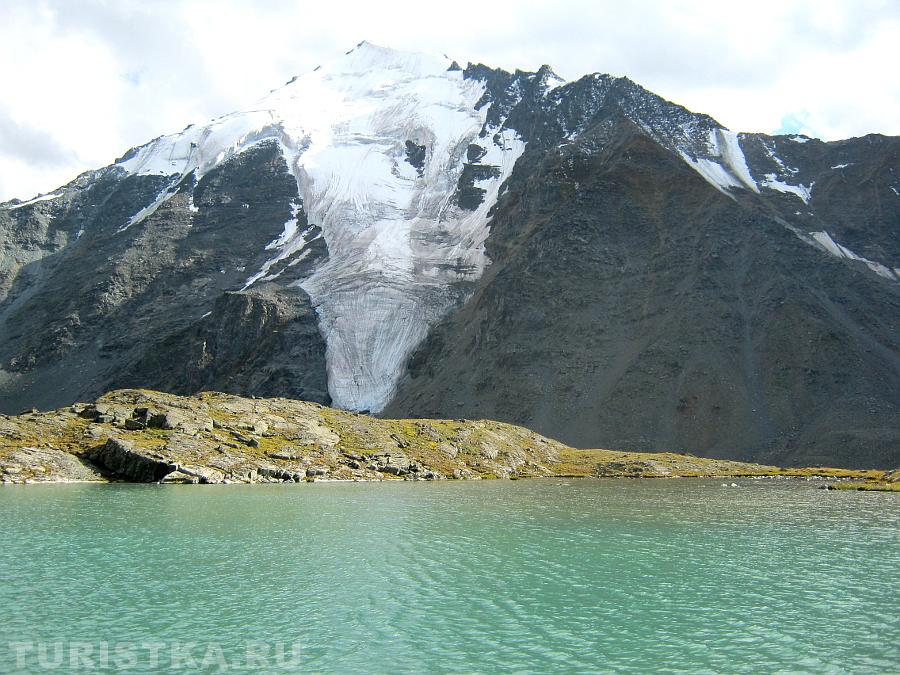 Бирюзовое озеро и ледник Ак-Оюк