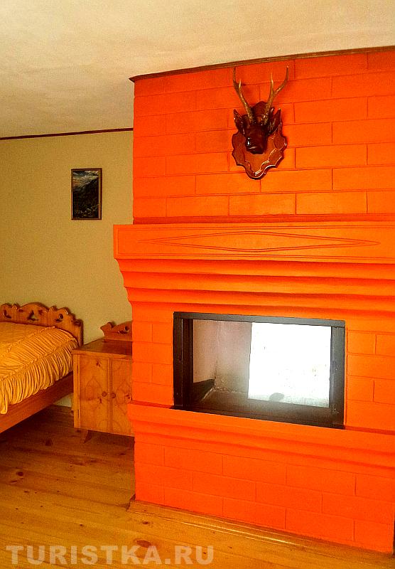 Камин в гостевом домике