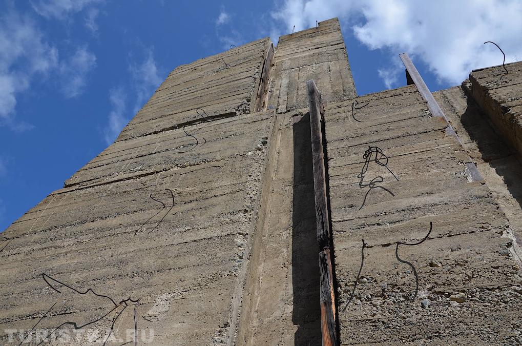 Бетонные опоры