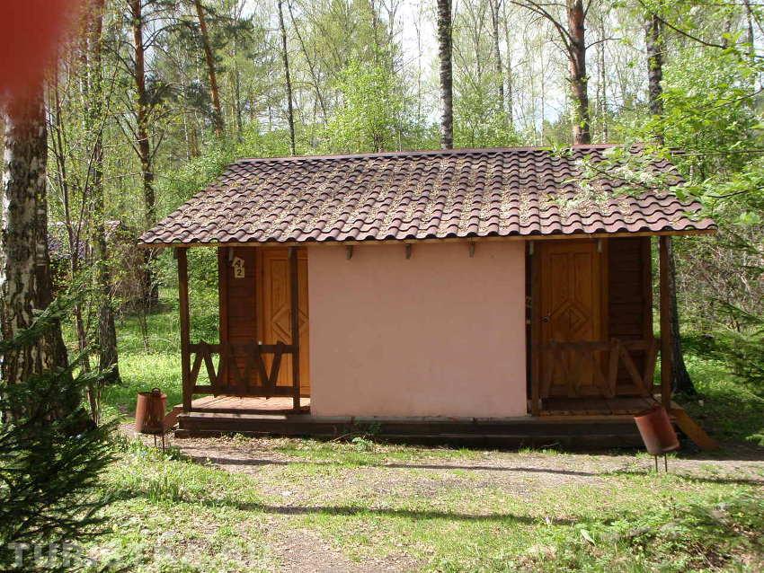 Частично благоустроенный домик на два номера