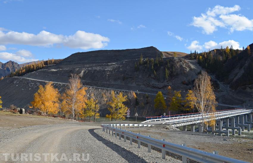 Дорога к селу, мост через Катунь