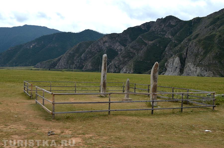 Оленные камни около села Иня