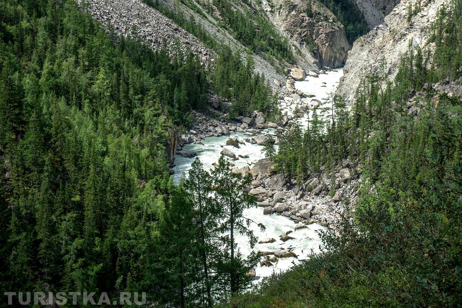 Начало Карагемского прорыва, вид с дороги, взгляд вниз по течению