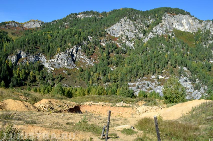 Территория памятника