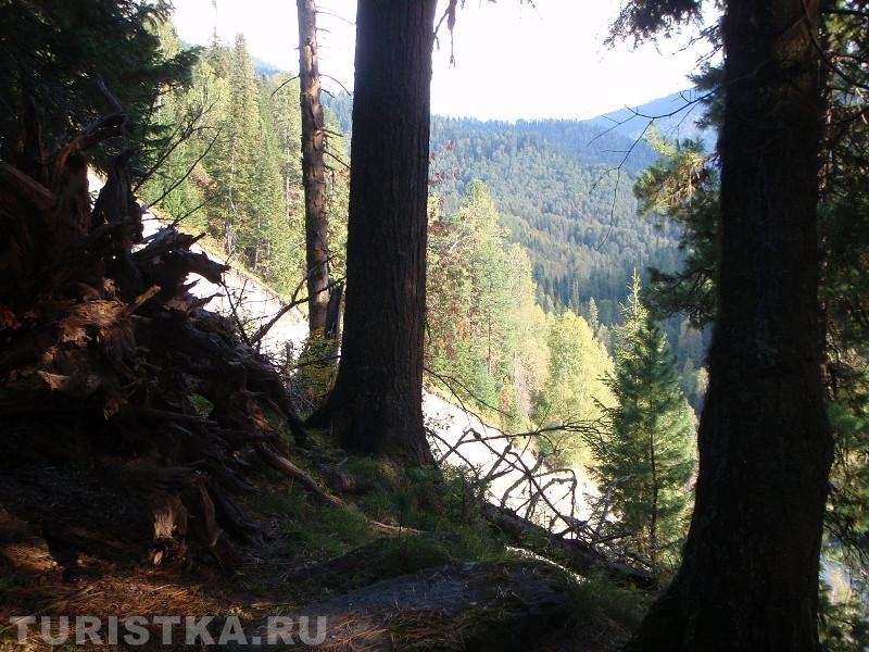 Дорога по краю обрыва