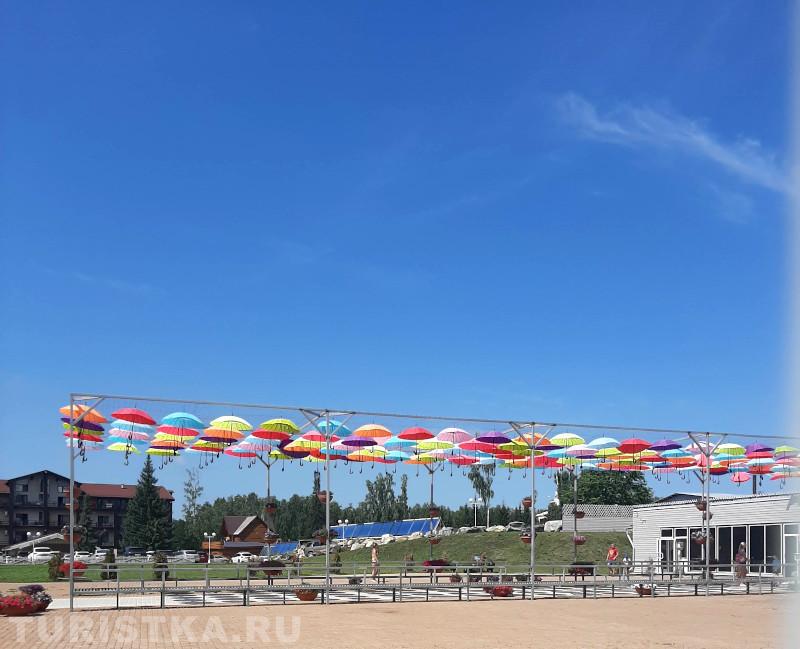 2. "Парковка Мэри Поппинс" Комплекс бассейнов Алтайская Ривьера