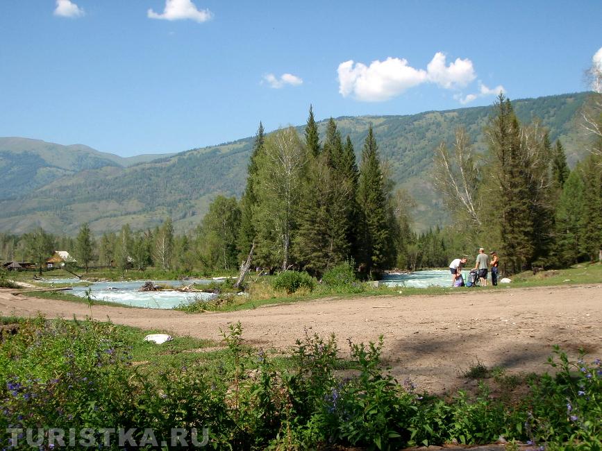 Речка у села Кучерла, отсюда начинаются пешие маршруты на п. Кузуяк 