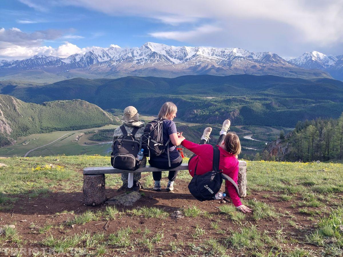 "-Девочки, камера установлена, таймер, бегуууу к вам! 