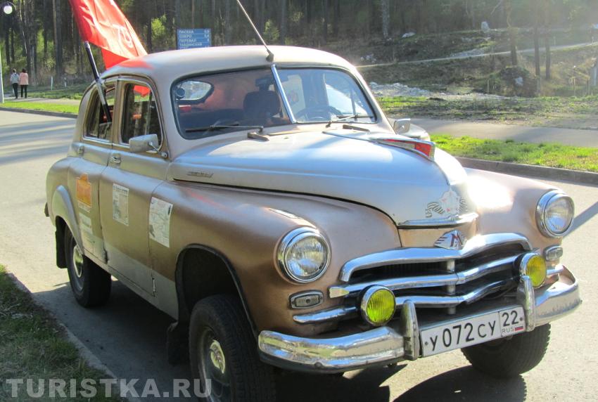 Пробег ретро-автомобилей