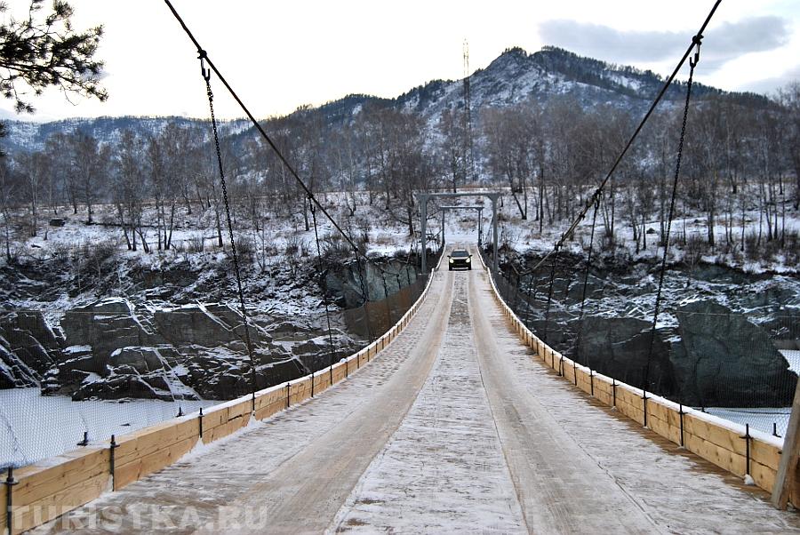 Автомобильный подвесной мост в с. Элекмонар