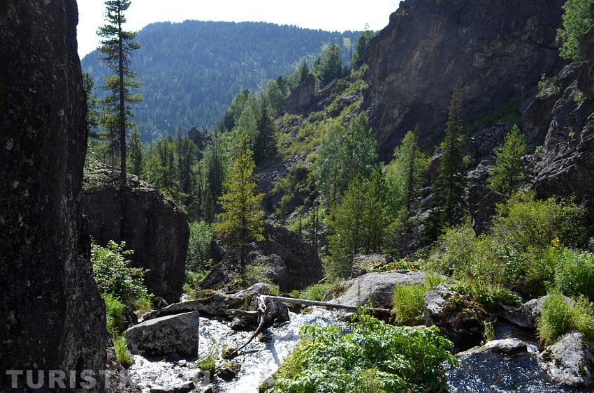 Продолжение реки Муехта после водопада