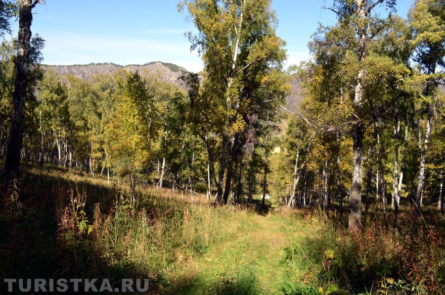 Тропа ко входу в пещеру