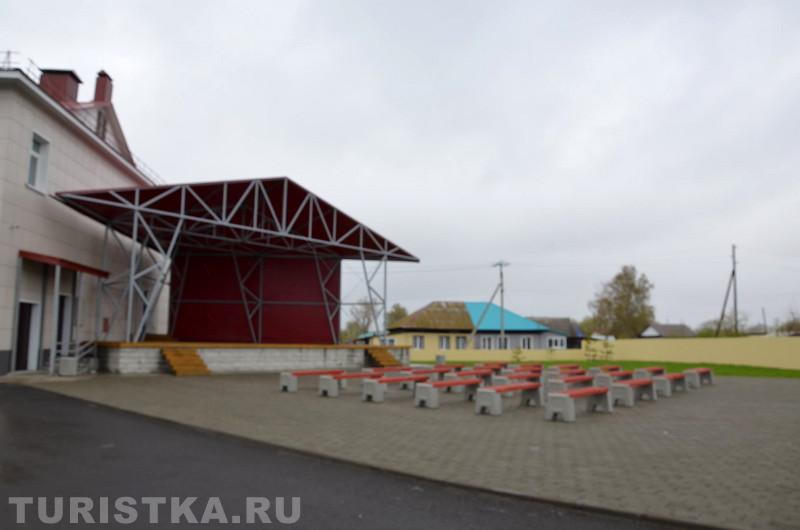 Летняя сцена