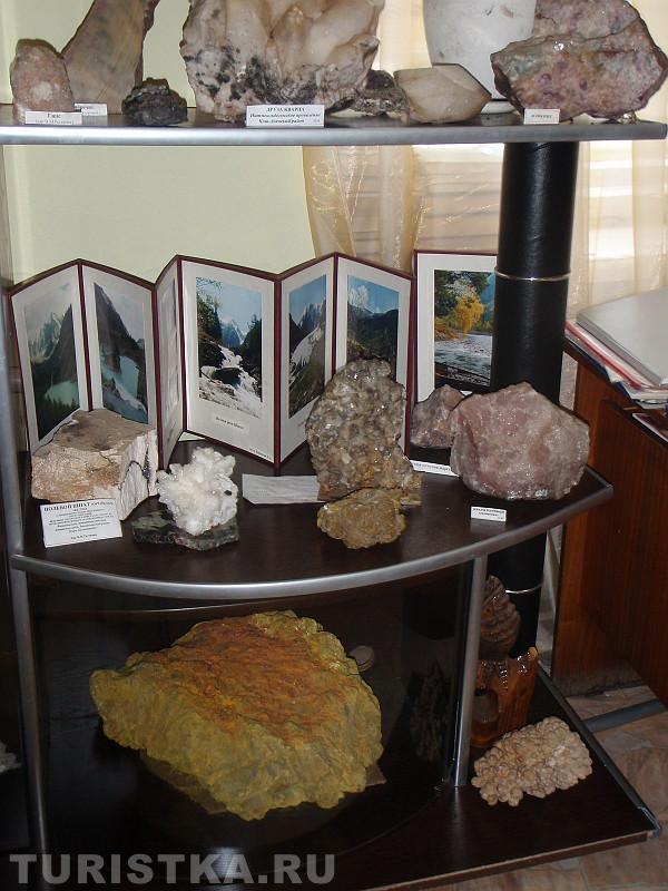 Стеллажи в музее