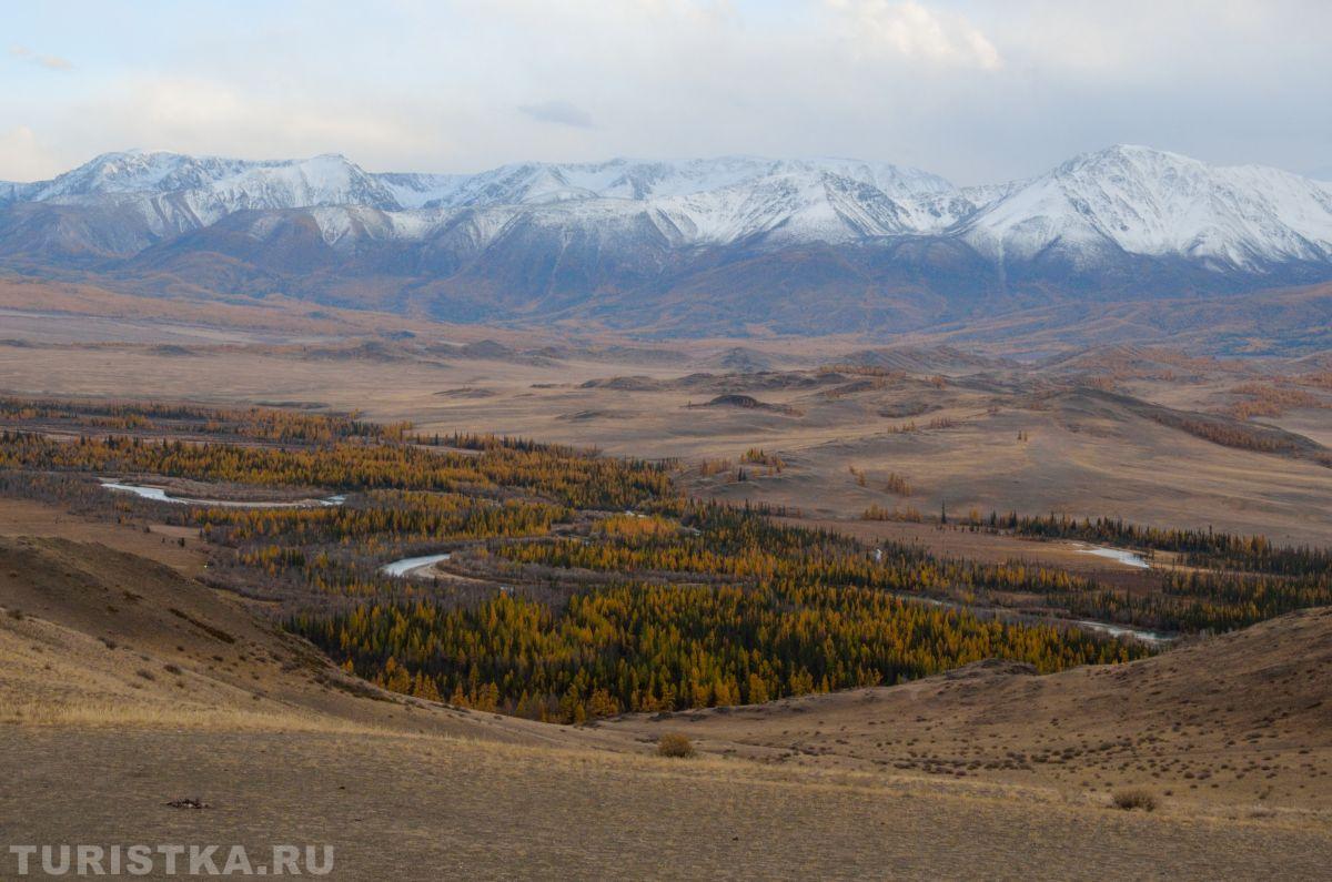 Алтай. Вид на Северо -Чуйский хребет