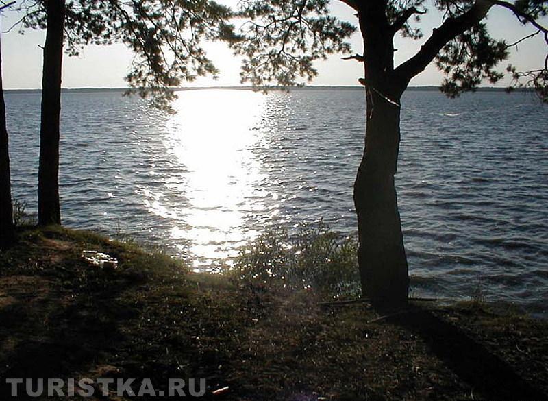 Закат на озере Горьком