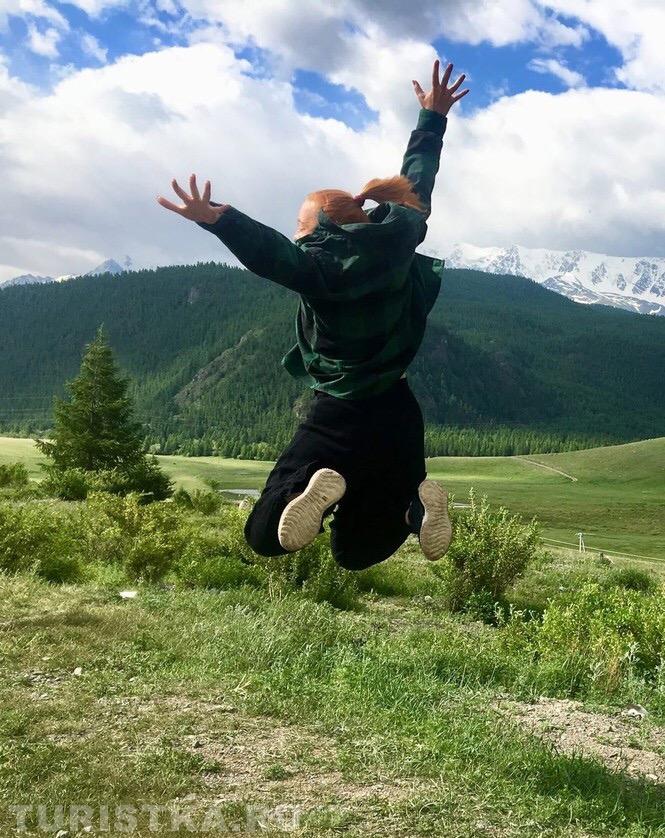 «Никто крылья не наращивает?везде волосы, да ресницы.А я крылья хочу! Метла надоела…»