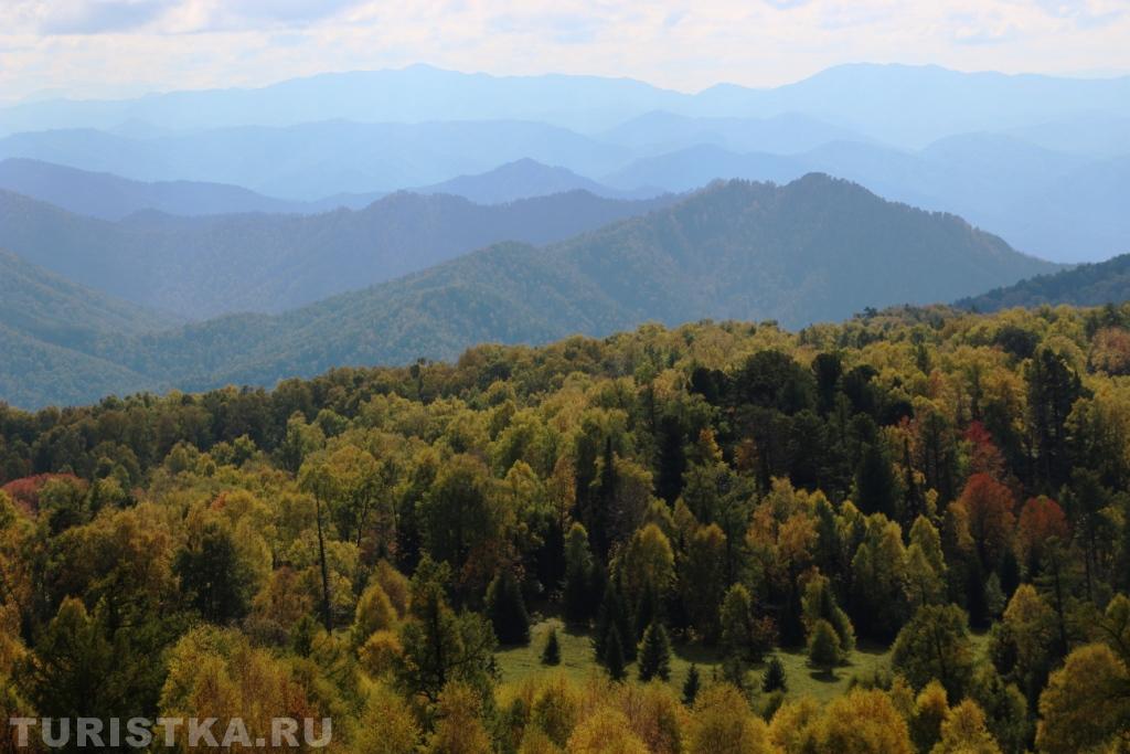 Автор: Екатерина Пенькова.Манжерок. Верхняя станция новой канатной дороги