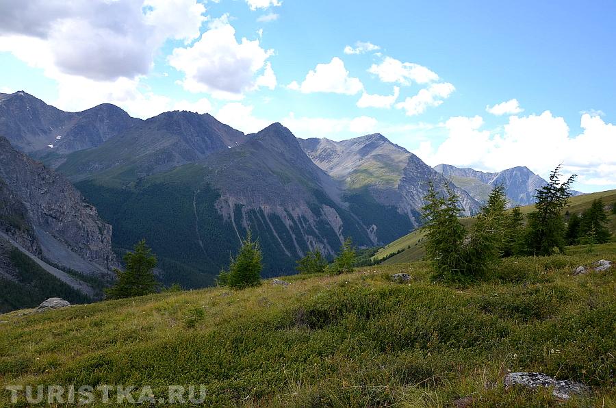 Полочка при подъеме на Пирамиду
