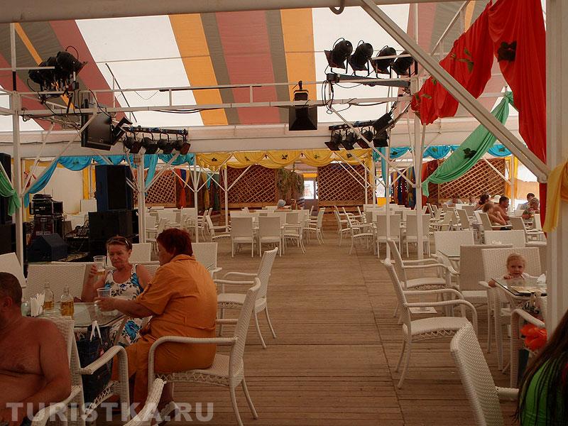 В кафе Узбечка на Причале