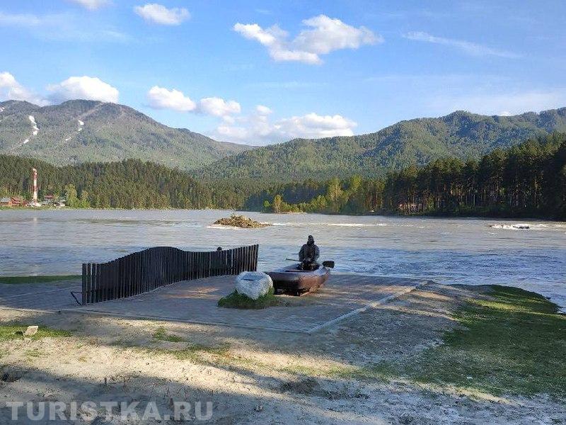 Памятник инструкторам по рафтингу