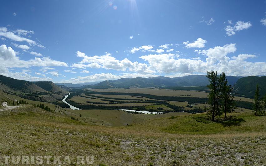 Вид на реку и степь Самаха с перевала Верблюжья шея