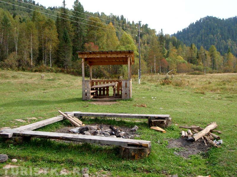 На берегу реки Иогач