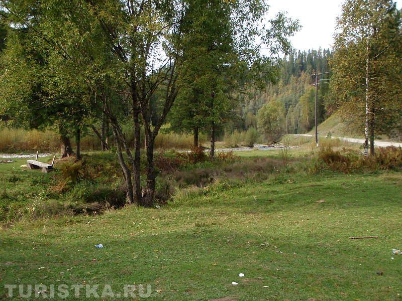 На берегу реки Иогач