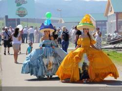 Алтайский край : Новотырышкино : Фестиваль напитков Алтайфест