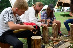 Отдых на Алтае : Фестиваль ВОТЭТНО 2018 : Мастре-класс «Деревянные фигурки топором»