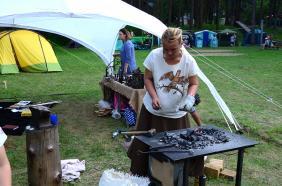 Отдых на Алтае : Фестиваль ВОТЭТНО 2018 : Женщина-кузнец Анна Билецкая