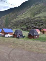 Горный Алтай : Долина Чулышмана : База отдыха Куркуре : Аилы с печкой